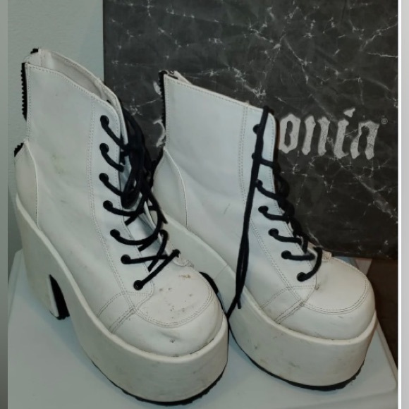 Demonia White Platform Boots - Picture 3 of 5